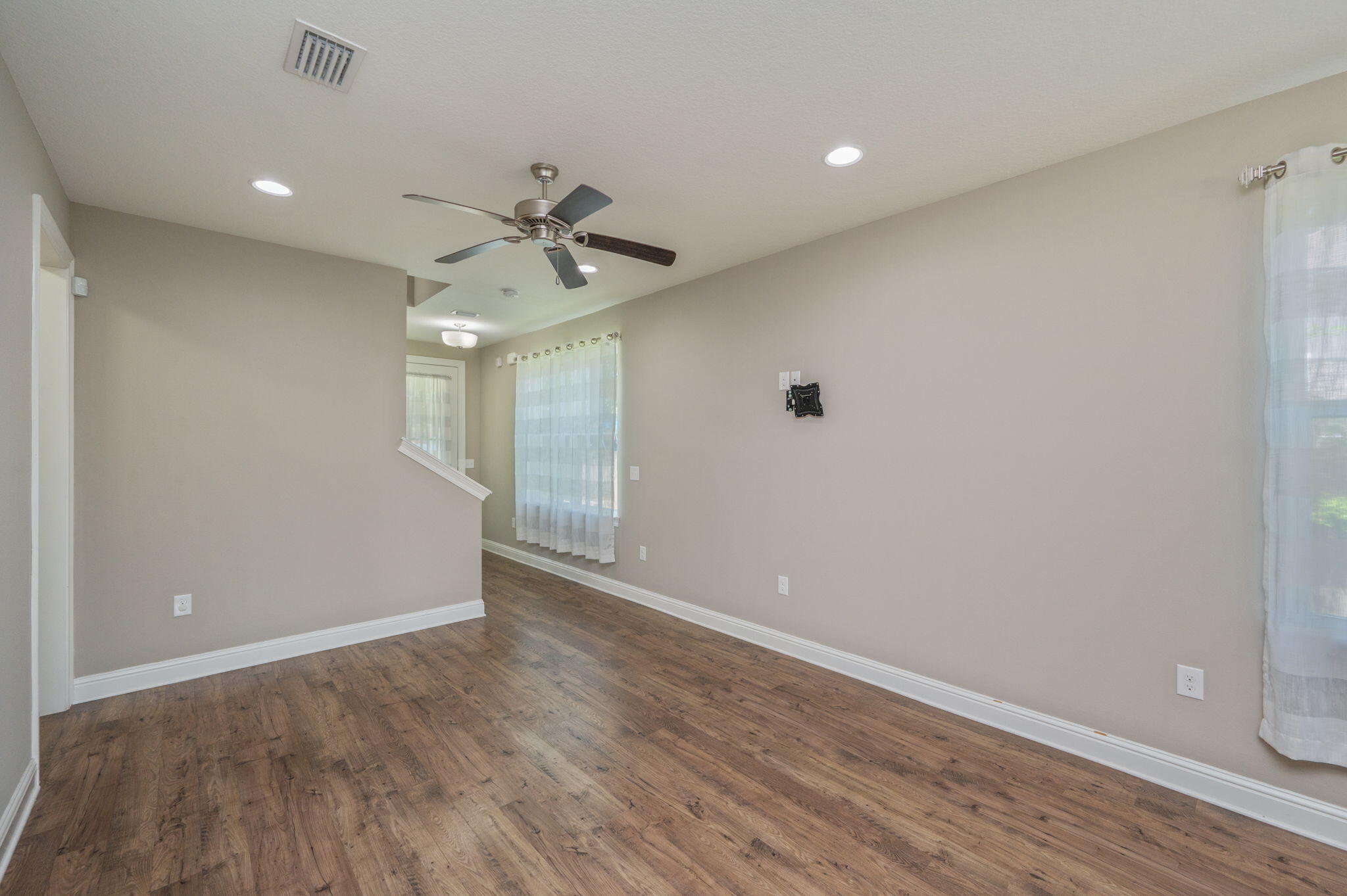 CAROL ANNE MANOR - Residential Lease