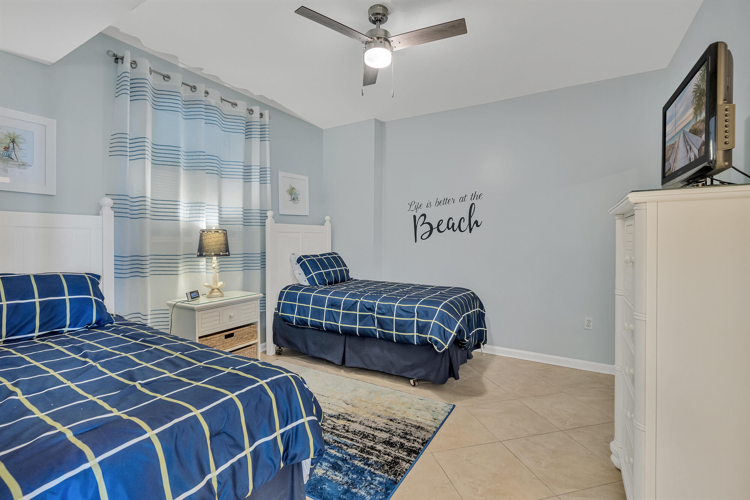 LEEWARD KEY - Residential