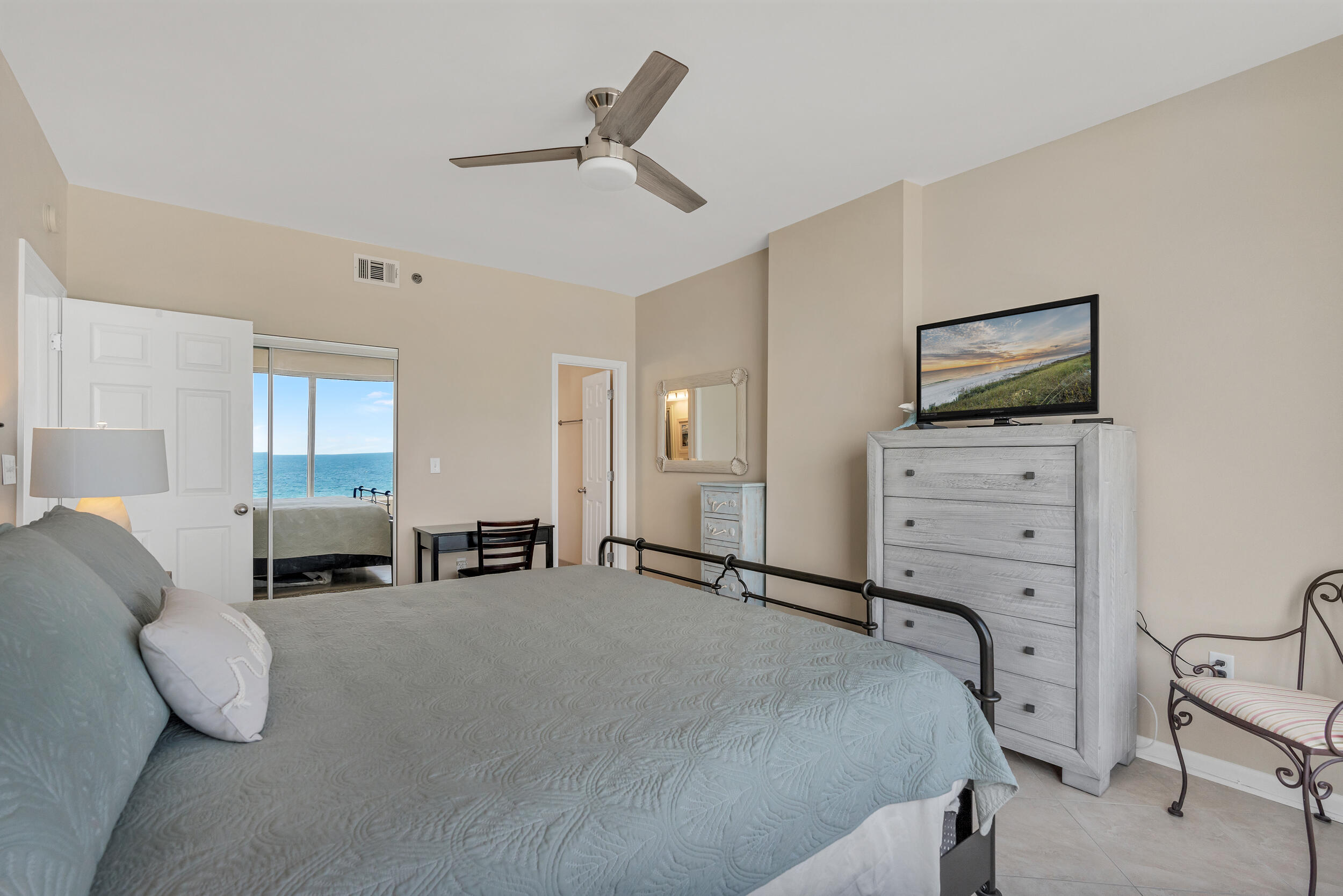 LEEWARD KEY - Residential