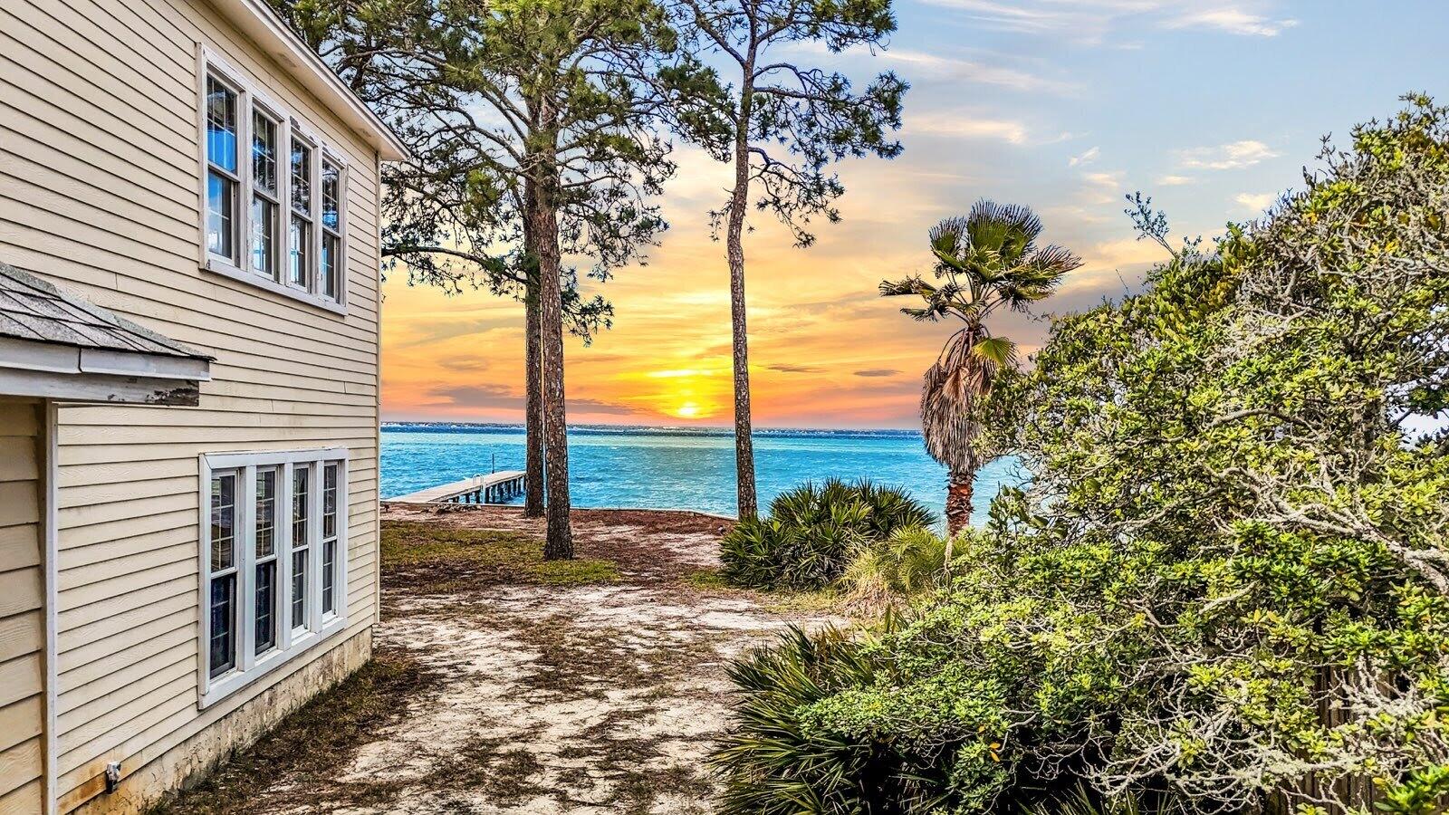 DESTIN MORENO POINT - Residential