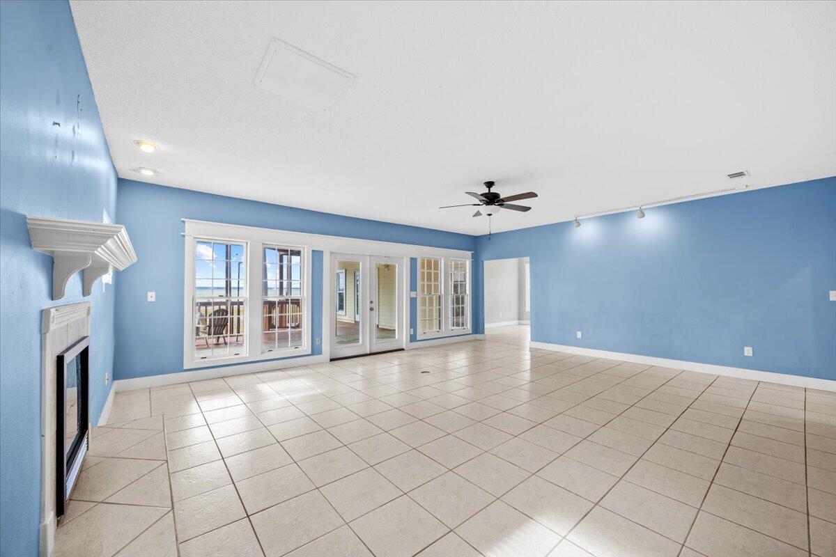 DESTIN MORENO POINT - Residential