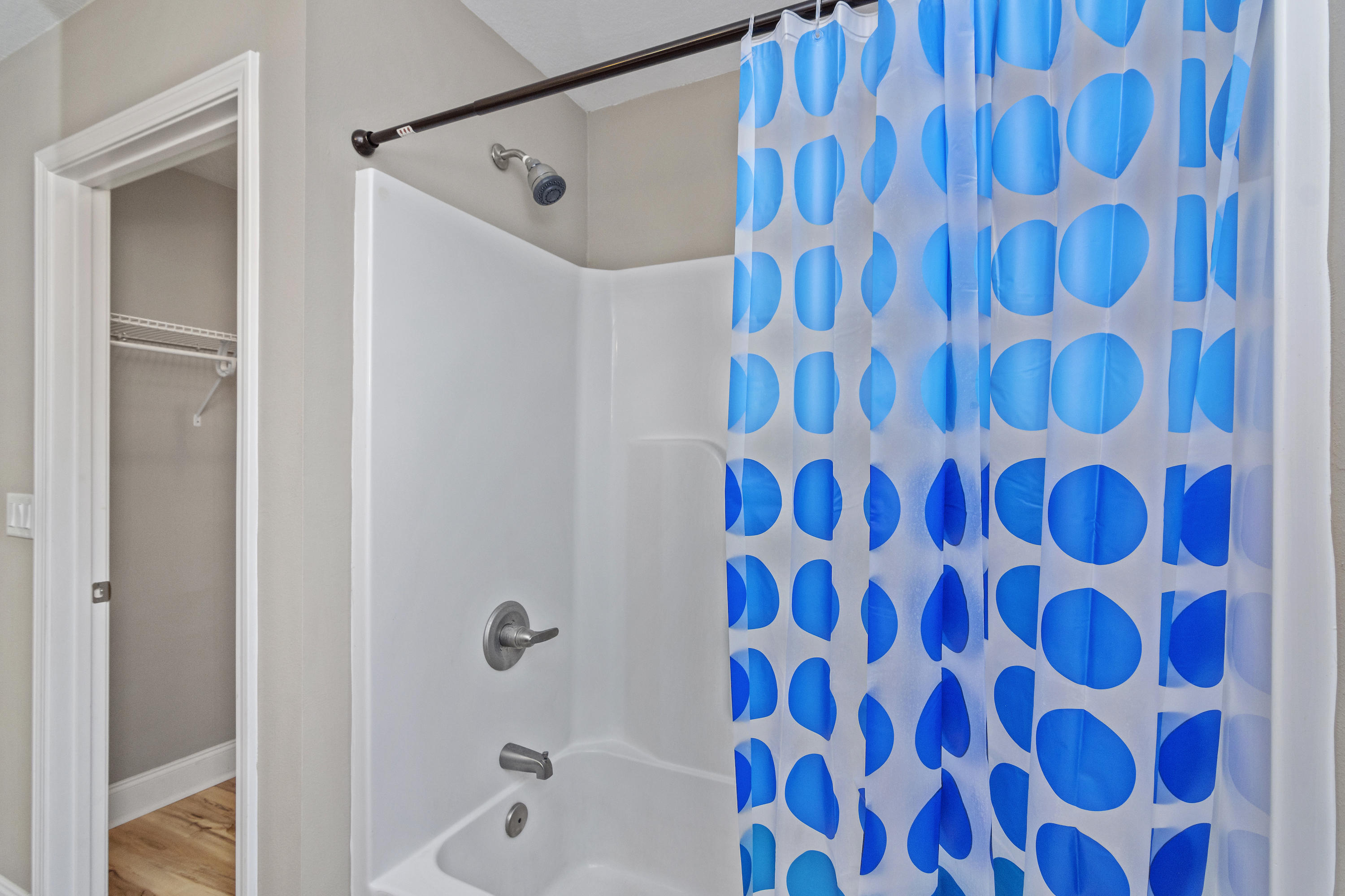 CRESTVIEW - Residential