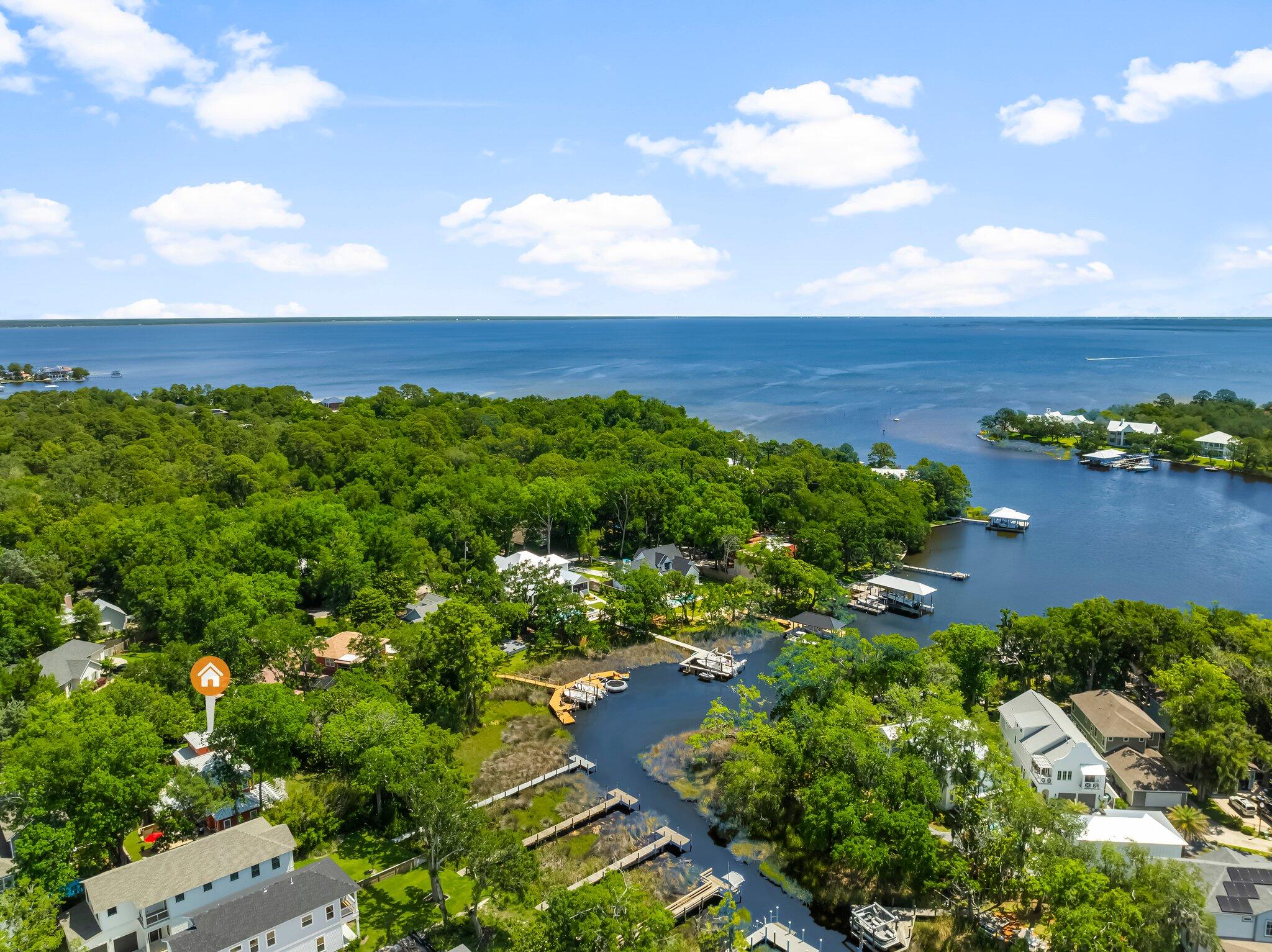 MOORES LANDING - Residential