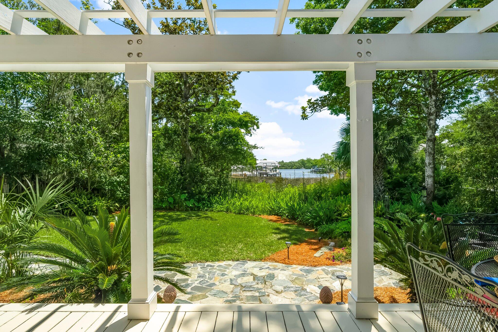 MOORES LANDING - Residential