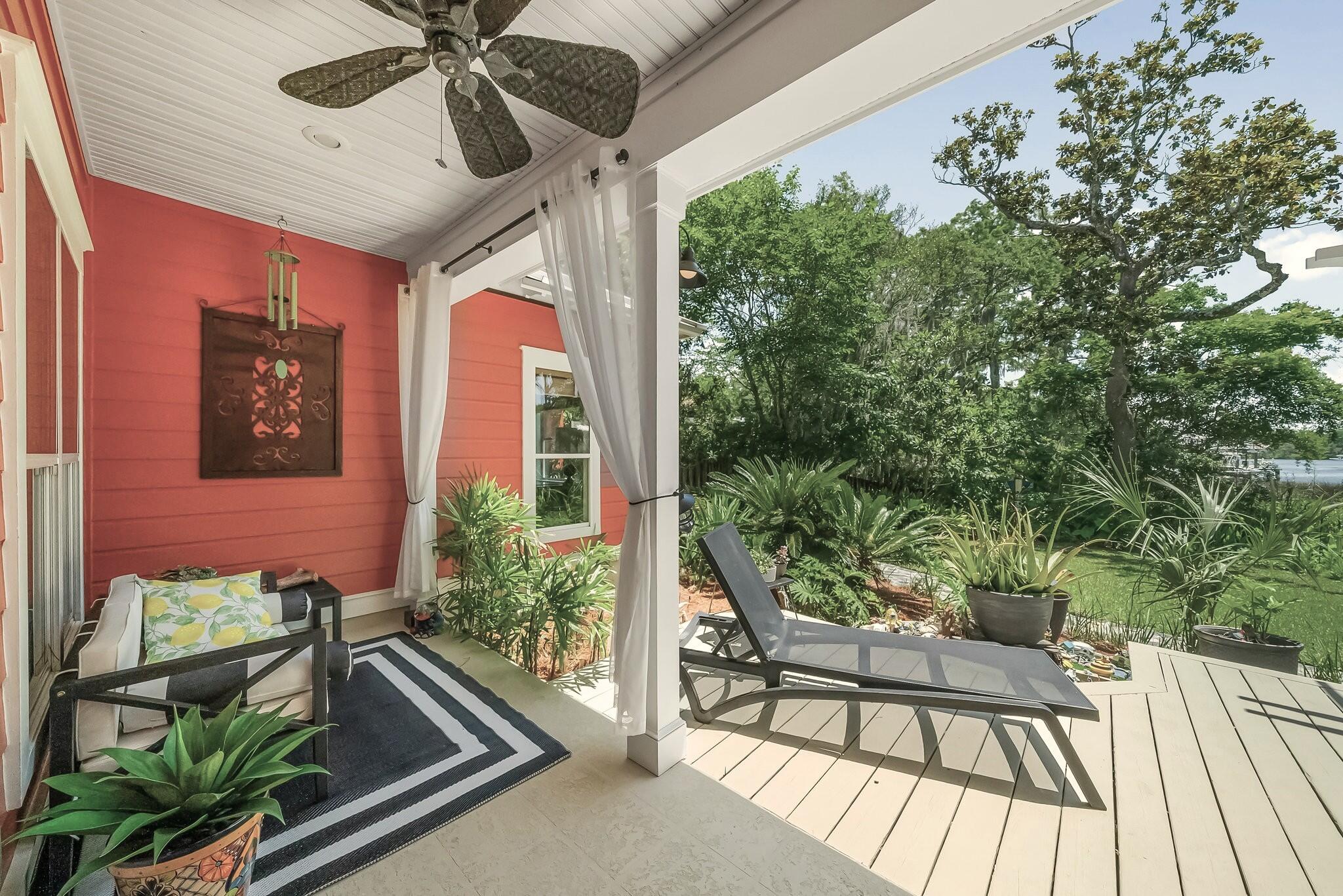 MOORES LANDING - Residential