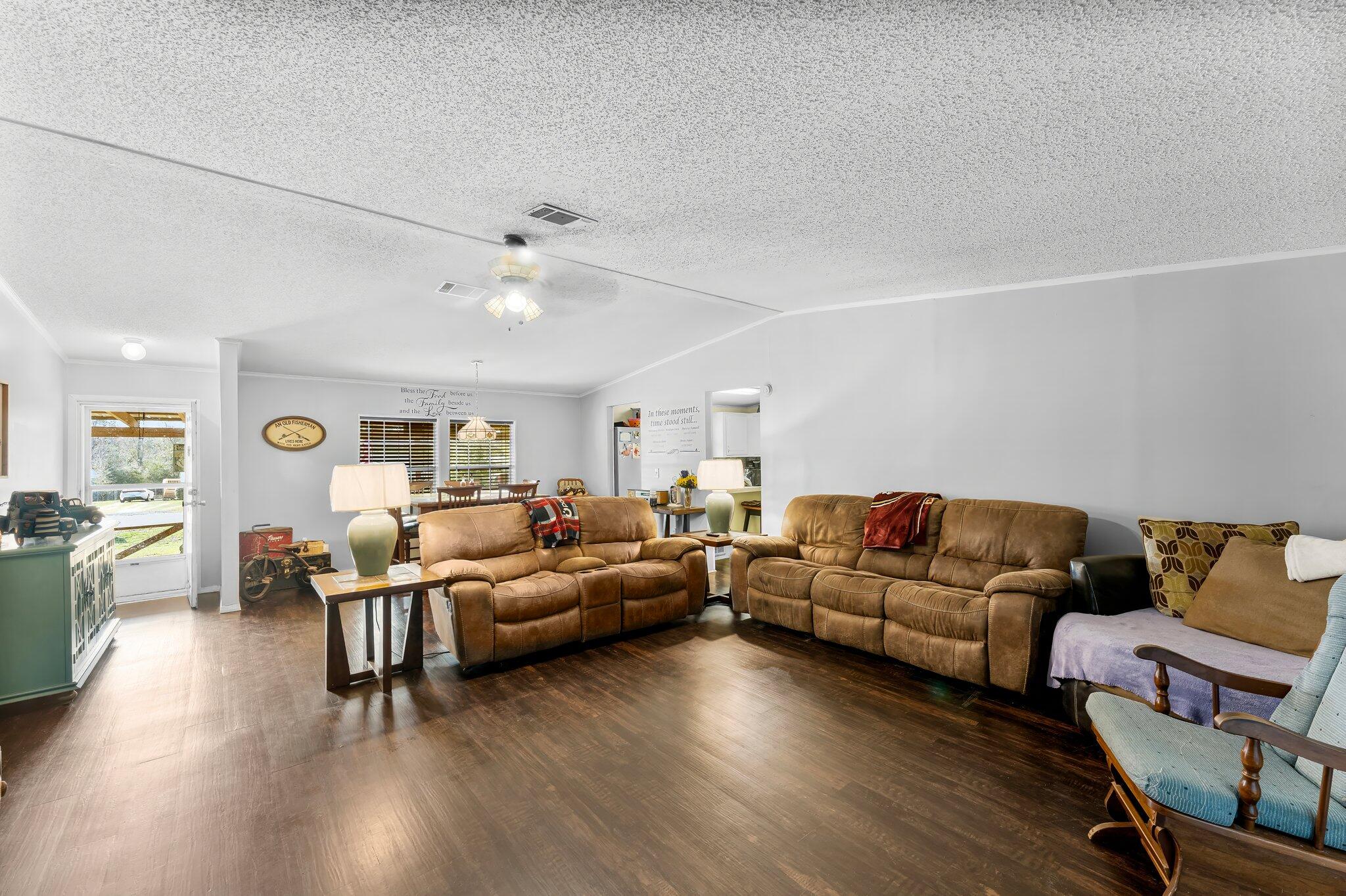 CEDAR RIDGE - Residential