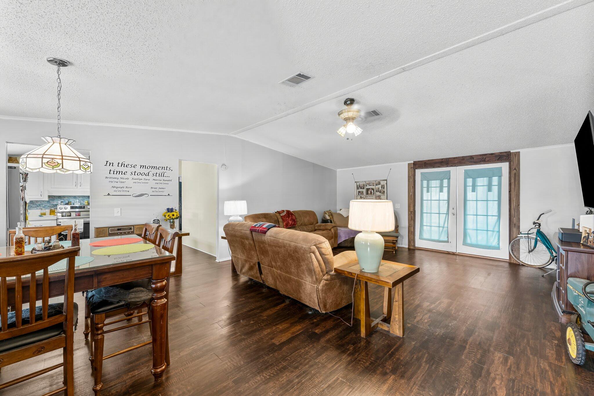 CEDAR RIDGE - Residential