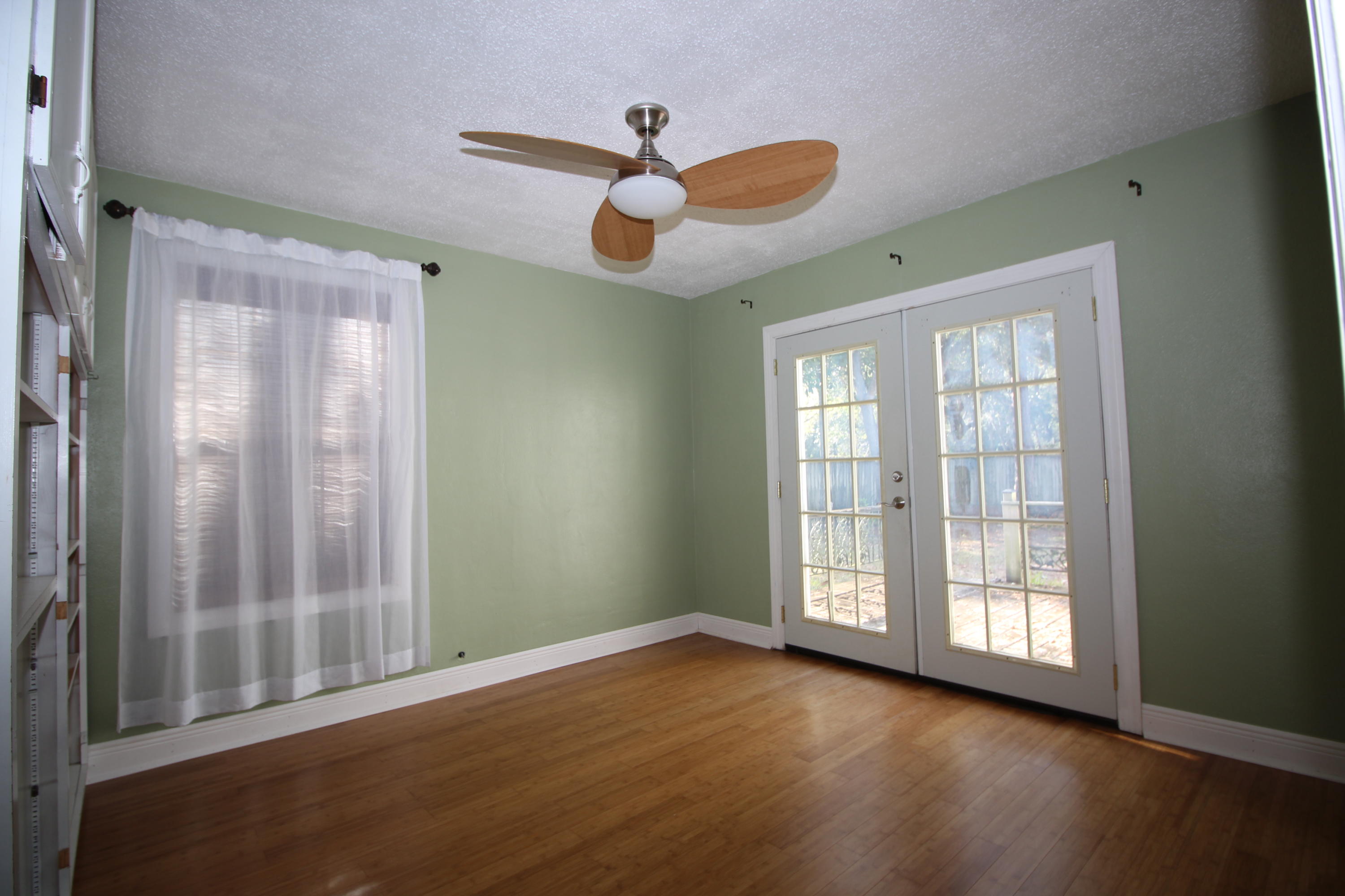 ELLIOTTS POINT 4TH ADDN - Residential