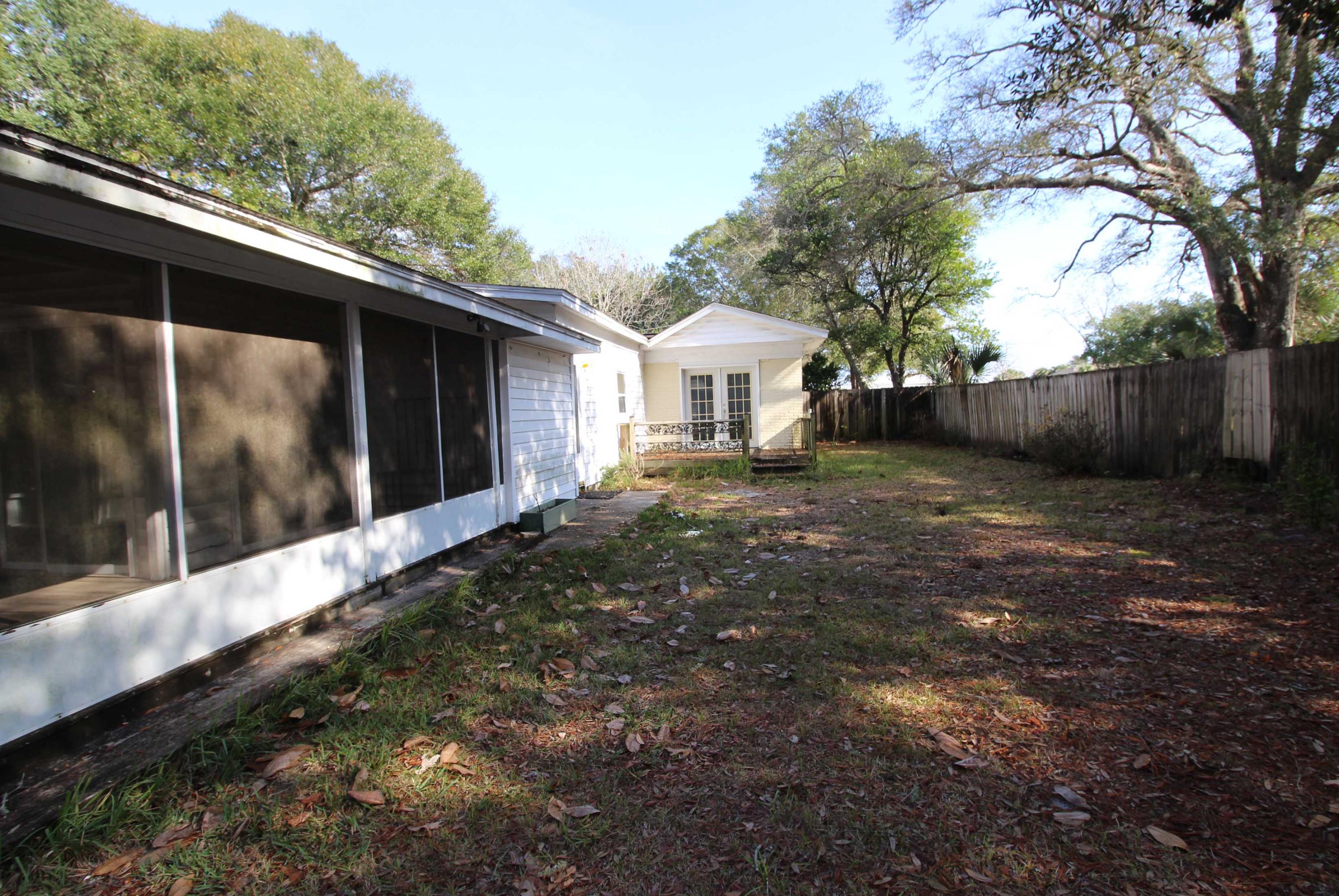 ELLIOTTS POINT 4TH ADDN - Residential