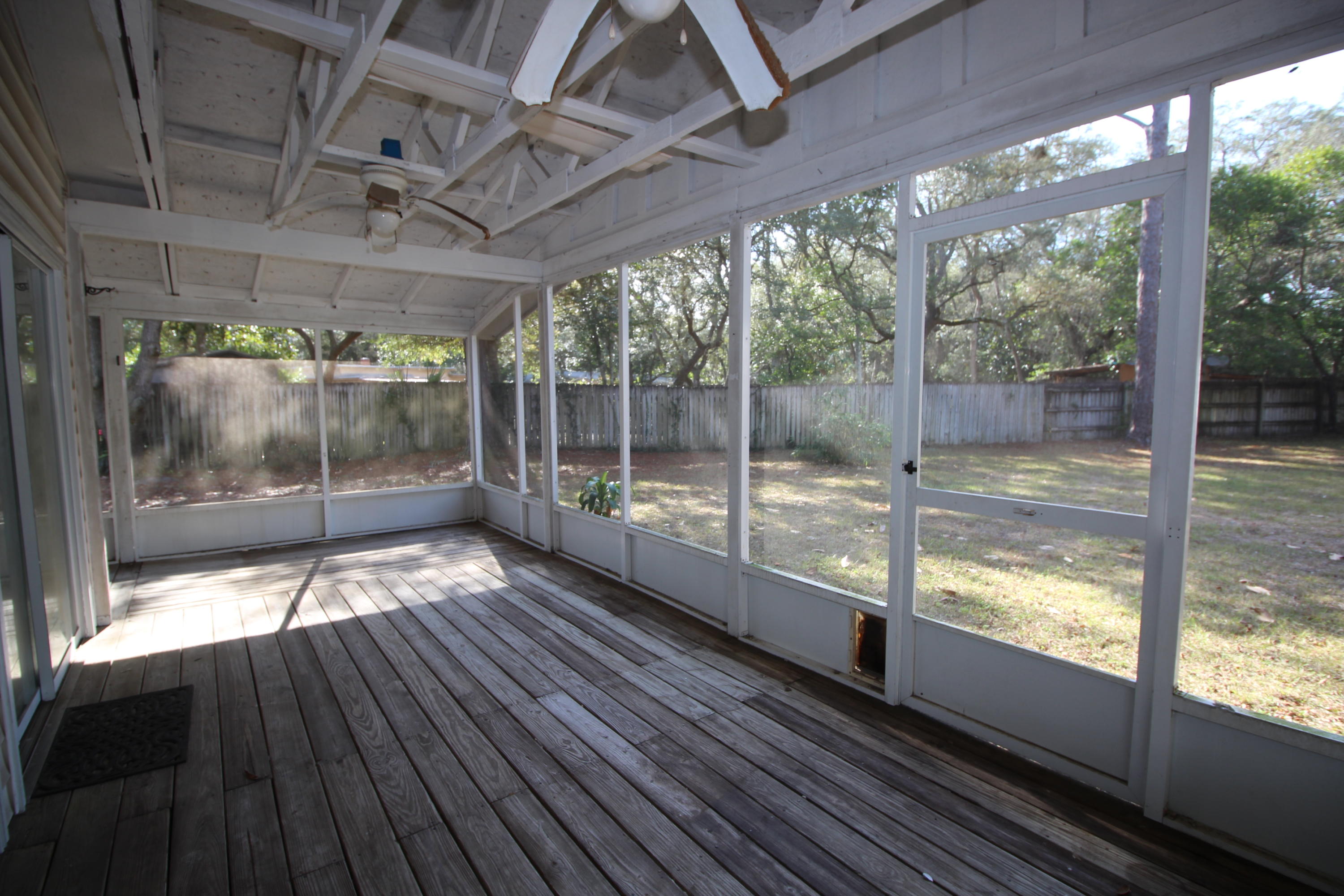 ELLIOTTS POINT 4TH ADDN - Residential