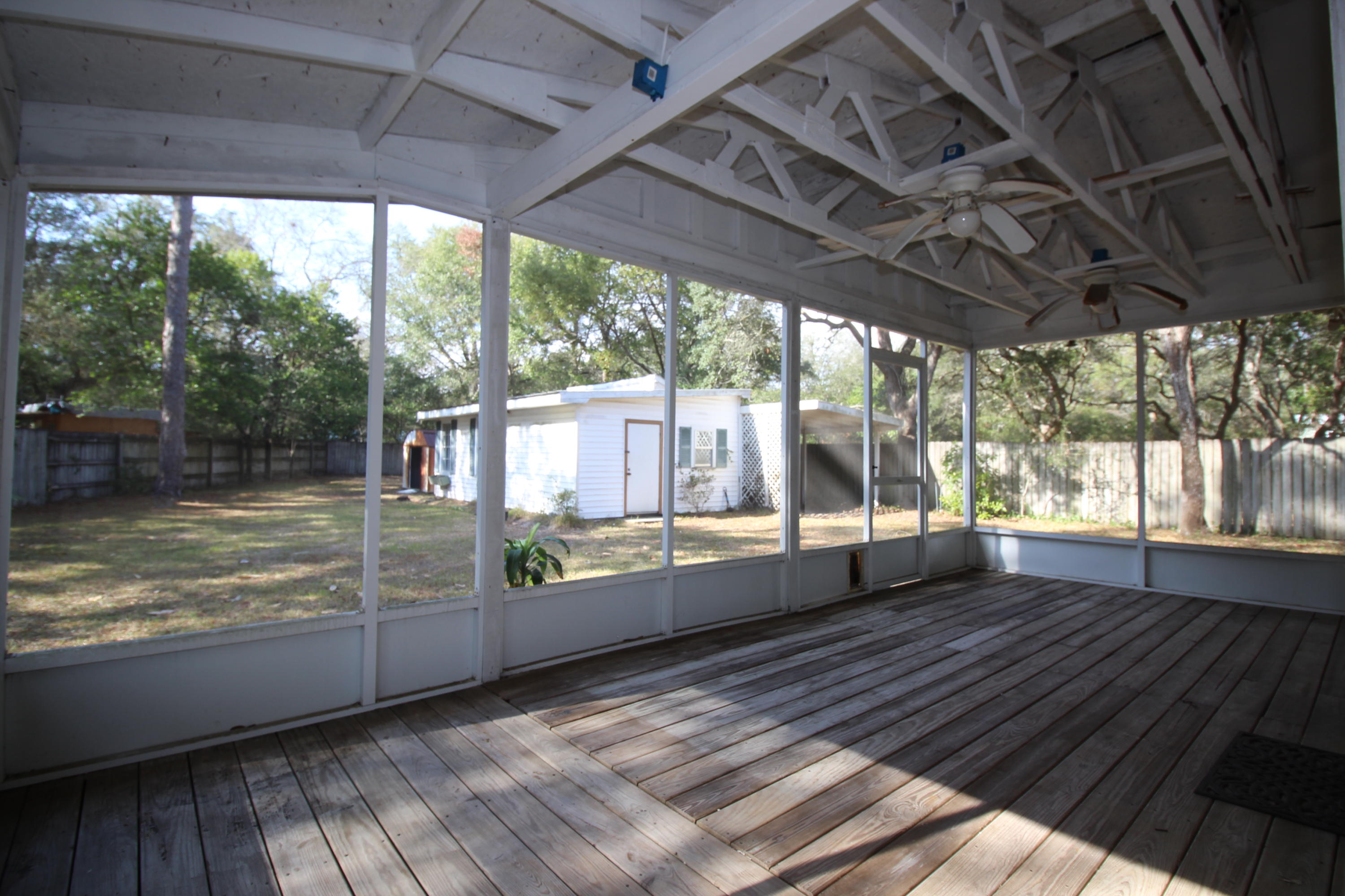 ELLIOTTS POINT 4TH ADDN - Residential