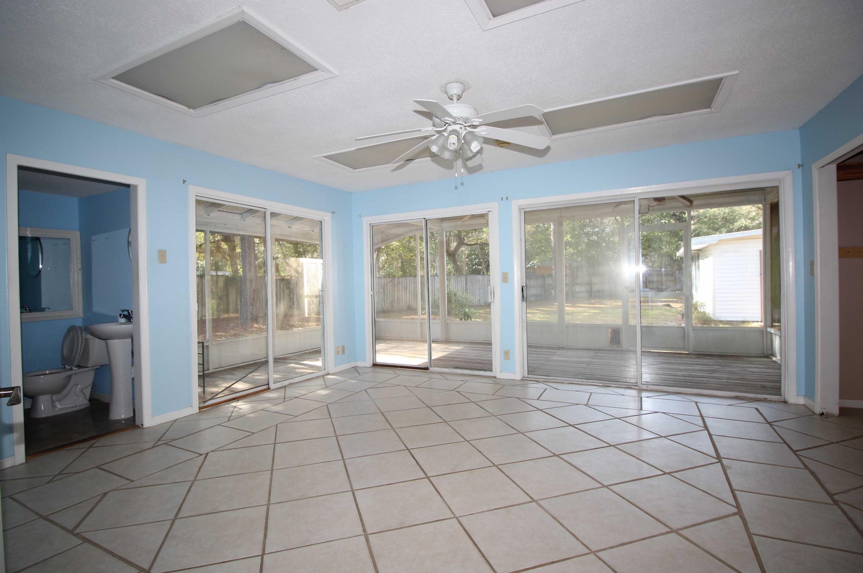 ELLIOTTS POINT 4TH ADDN - Residential