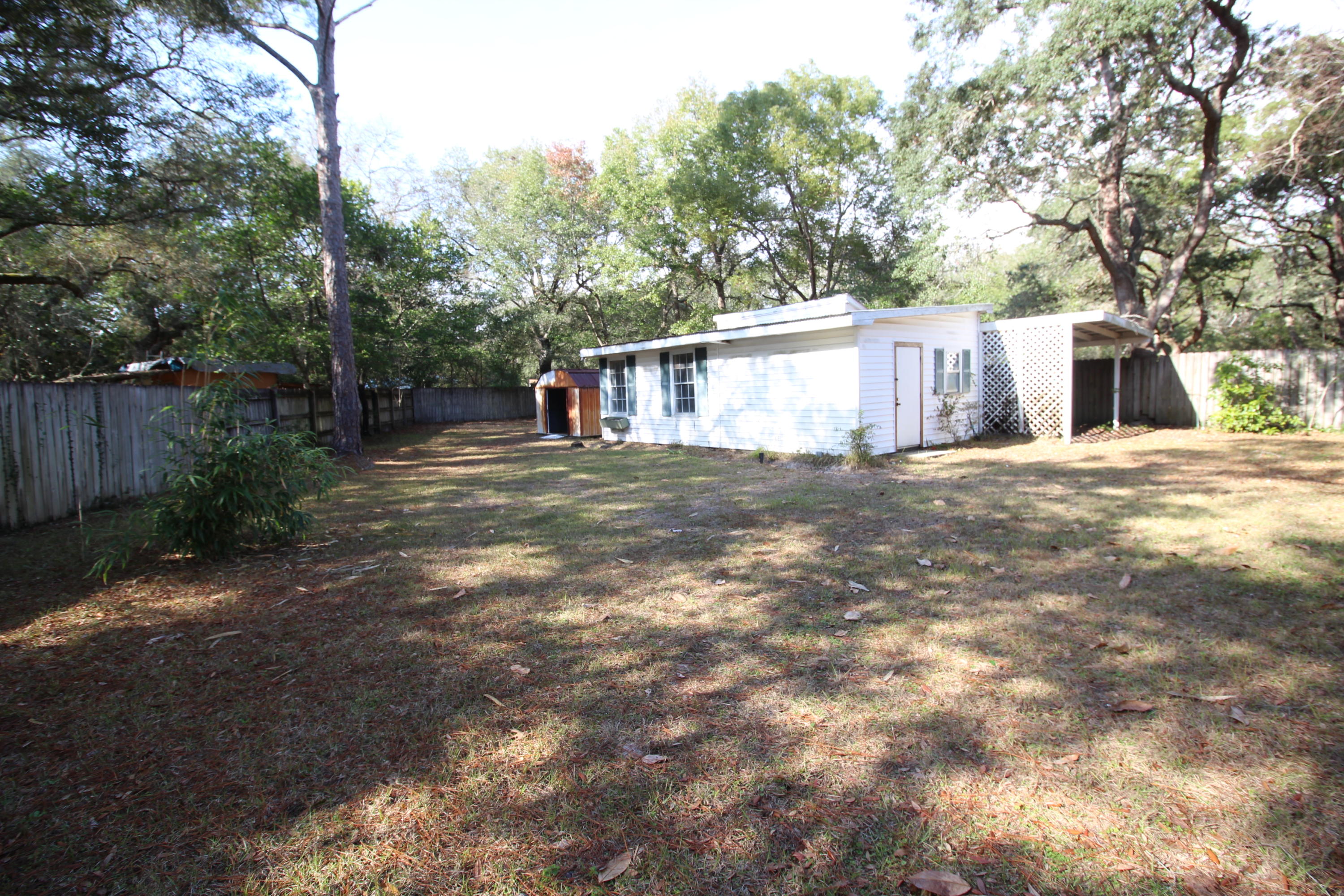 ELLIOTTS POINT 4TH ADDN - Residential