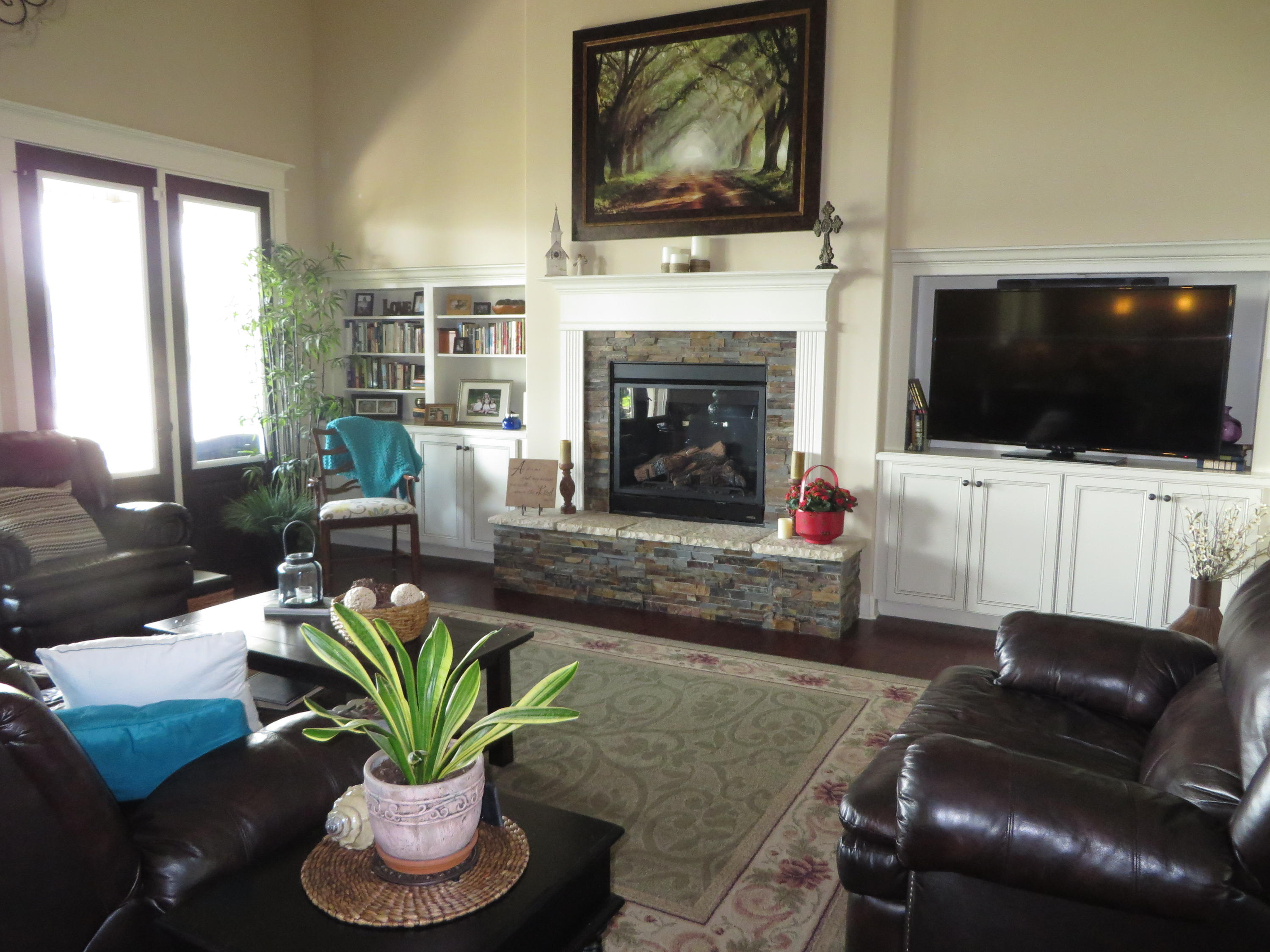 RAINTREE ESTATES - Residential