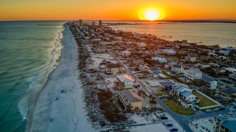 A home in Pensacola Beach