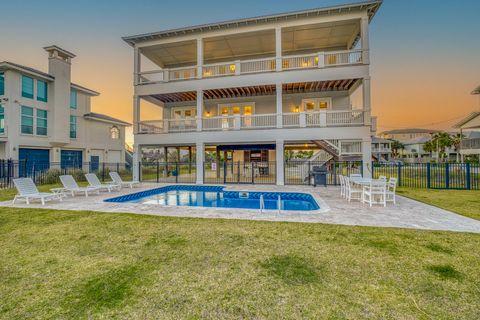 A home in Pensacola Beach