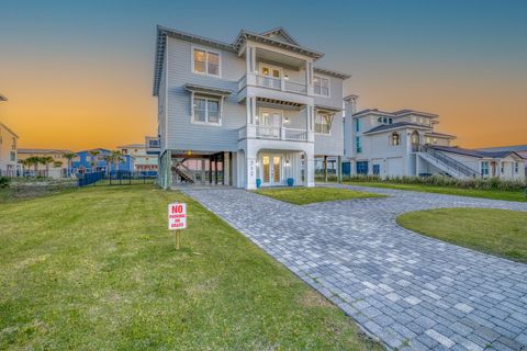 A home in Pensacola Beach