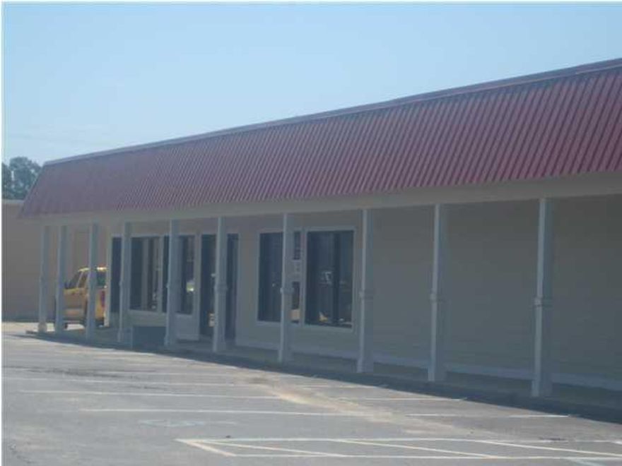 Beautiful office space located one block from Eglin Pkwy. Tile flooring in entry area and bathroom. All offices are carpeted. Chair rails accent interior walls. Unit has large waiting area, reception office with pass-thru window to front entry, 5 more private offices, small hallway closet, and 1 ADA bathroom.