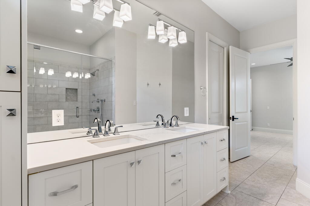 AVALON BEACH ESTATES - Residential