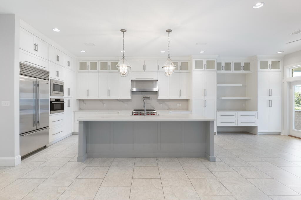 AVALON BEACH ESTATES - Residential
