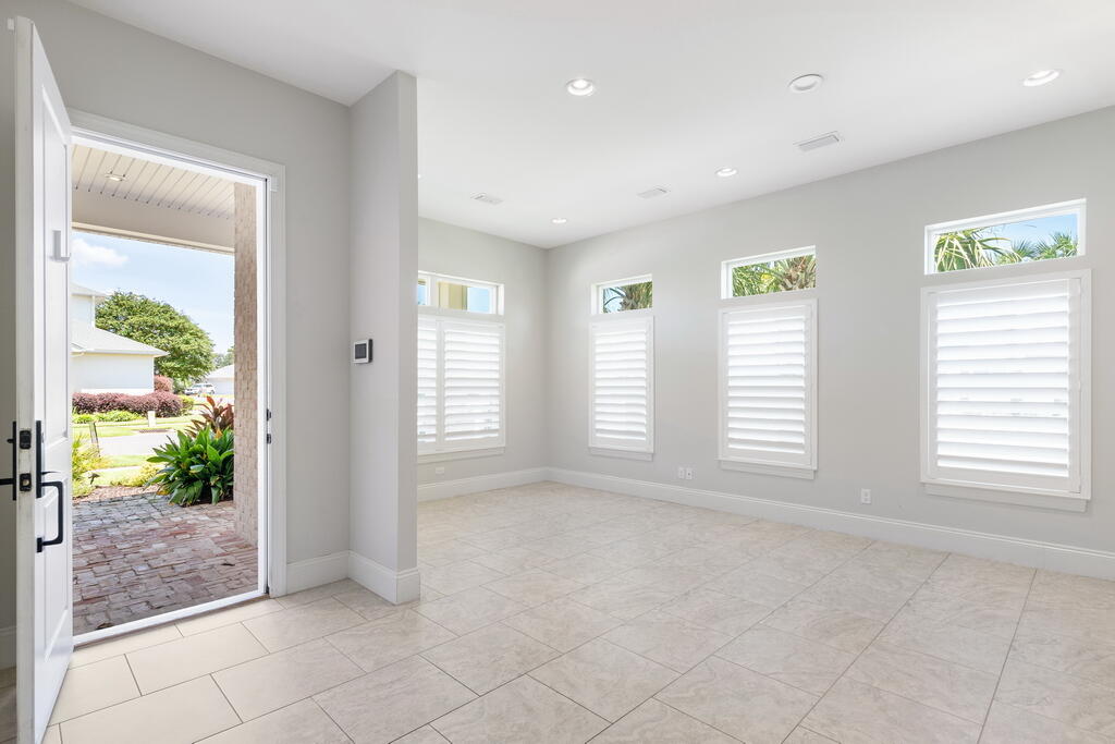 AVALON BEACH ESTATES - Residential