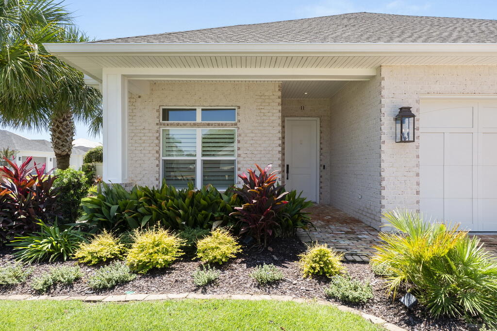 AVALON BEACH ESTATES - Residential