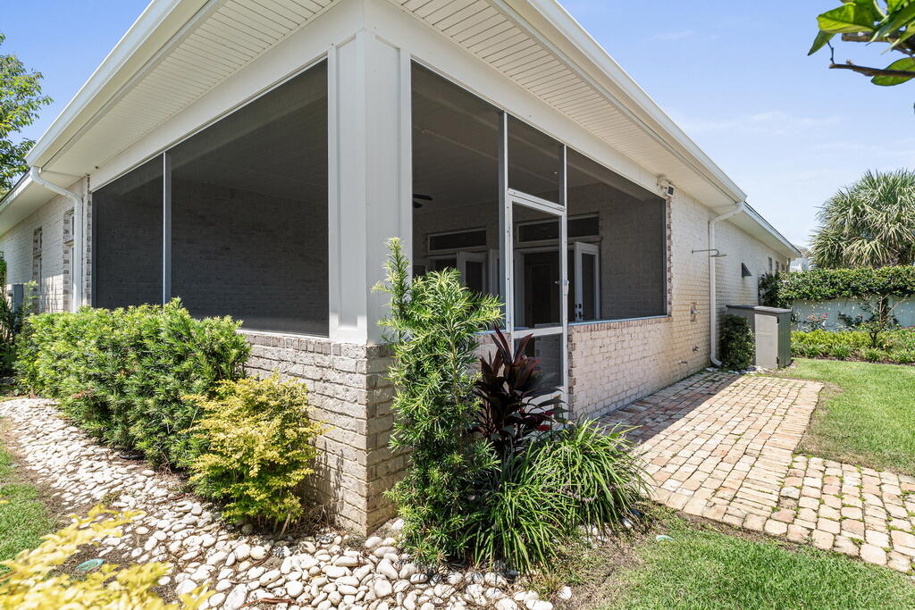 AVALON BEACH ESTATES - Residential