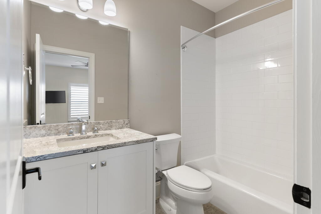 AVALON BEACH ESTATES - Residential