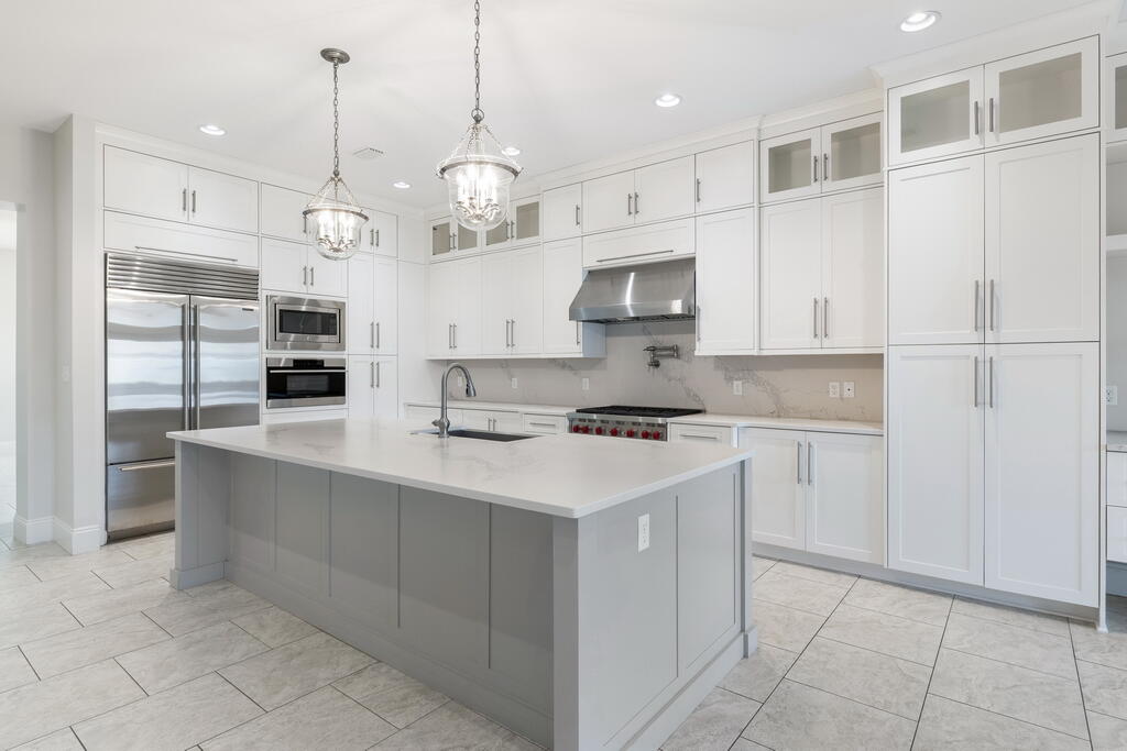 AVALON BEACH ESTATES - Residential