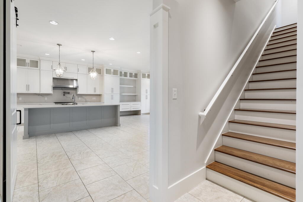 AVALON BEACH ESTATES - Residential