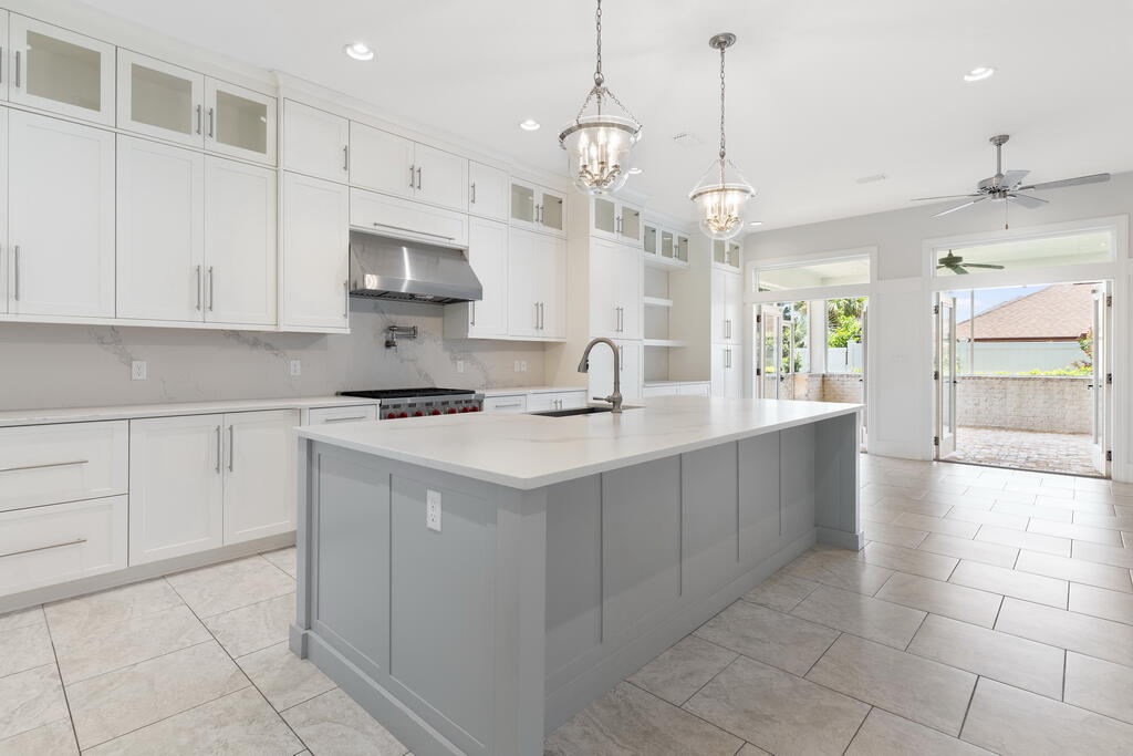AVALON BEACH ESTATES - Residential