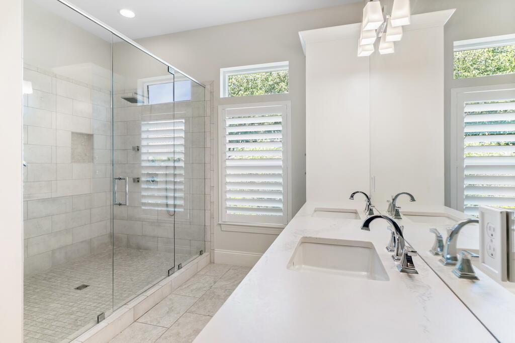 AVALON BEACH ESTATES - Residential
