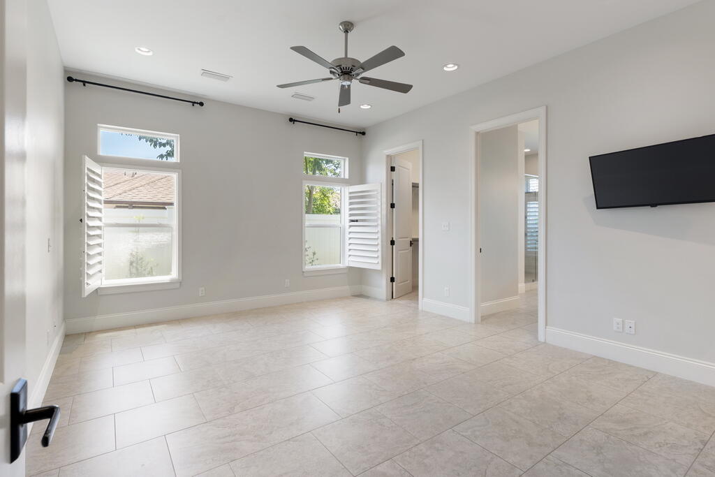 AVALON BEACH ESTATES - Residential