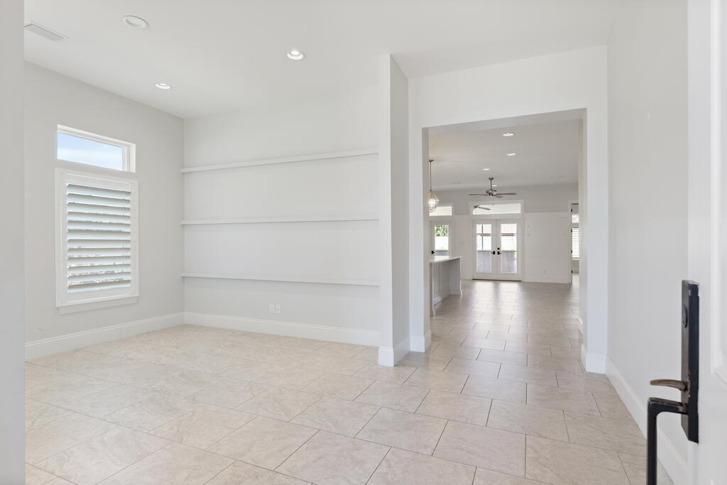 AVALON BEACH ESTATES - Residential