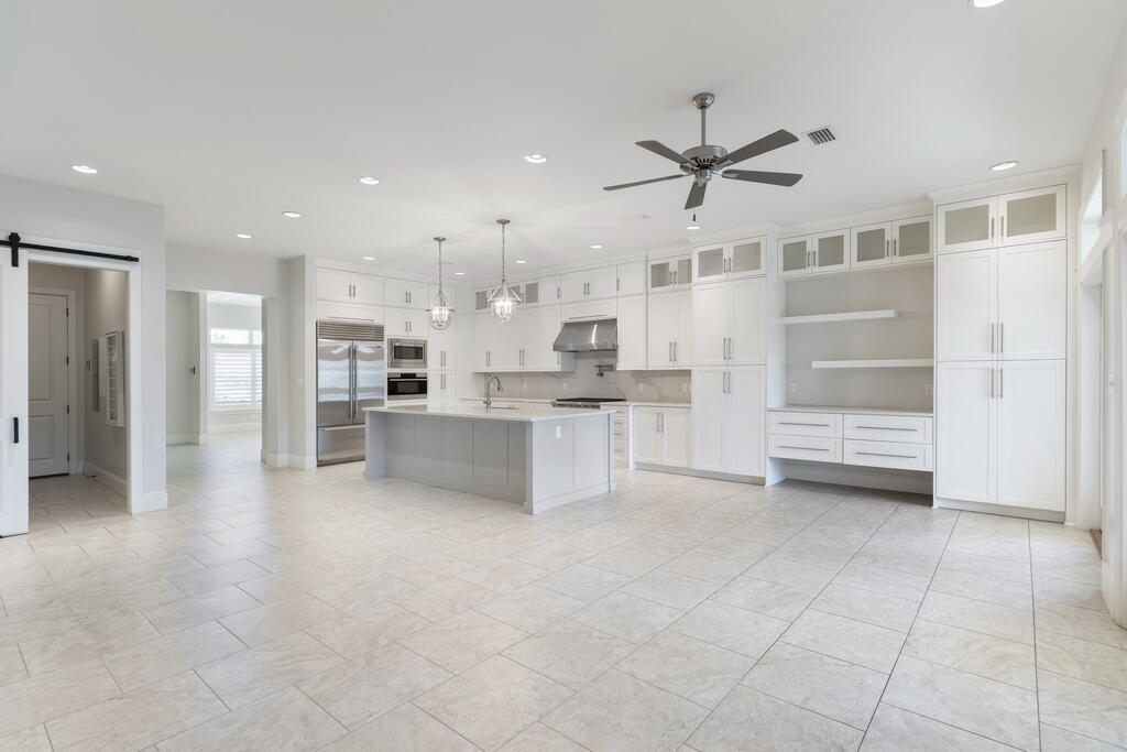 AVALON BEACH ESTATES - Residential