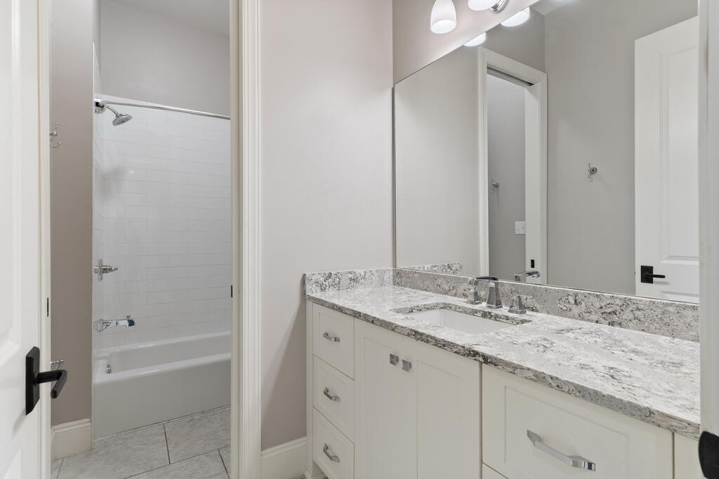 AVALON BEACH ESTATES - Residential