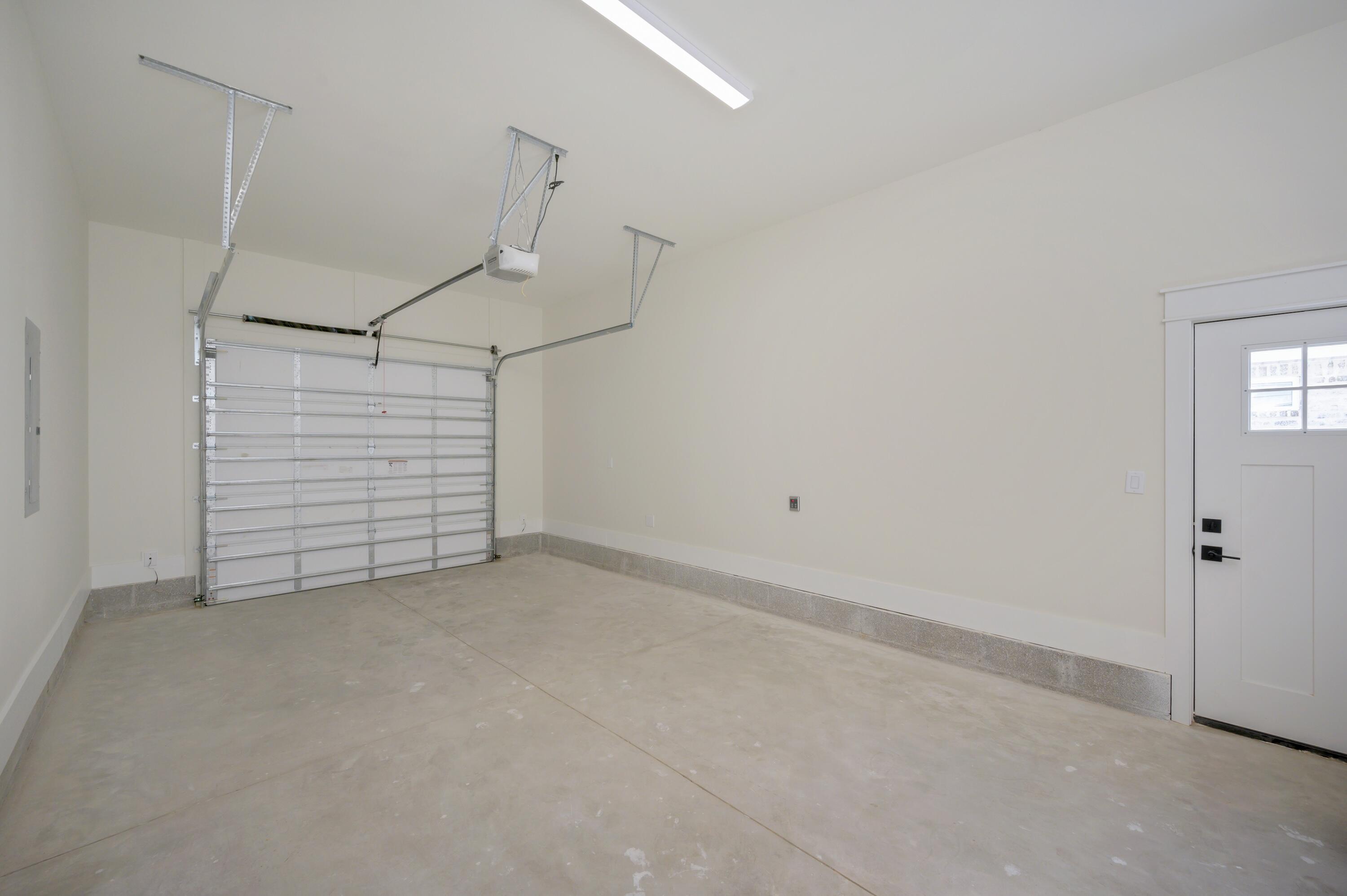 VALPARAISO PLAT 01 - Residential Lease