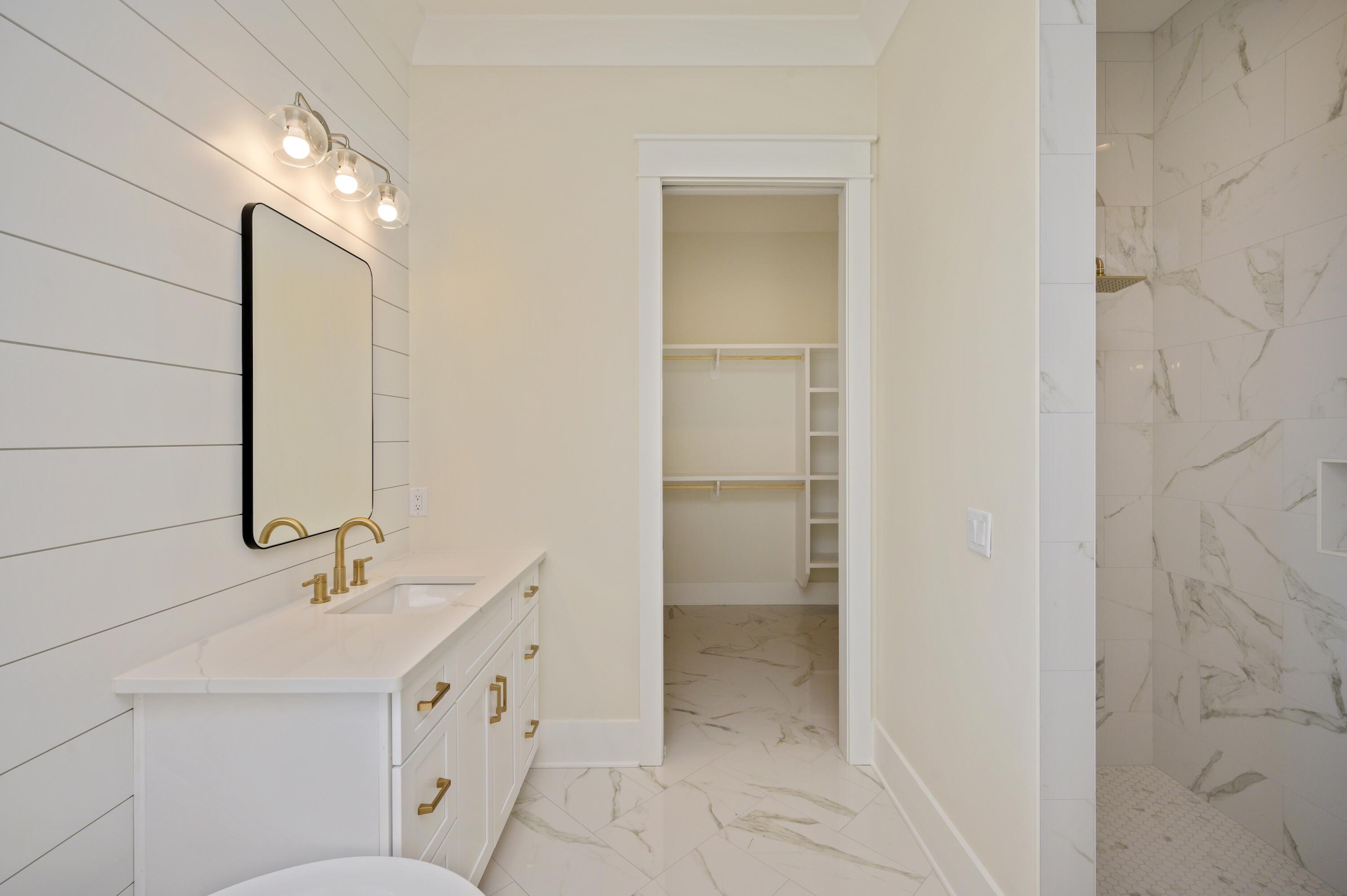 VALPARAISO PLAT 01 - Residential Lease