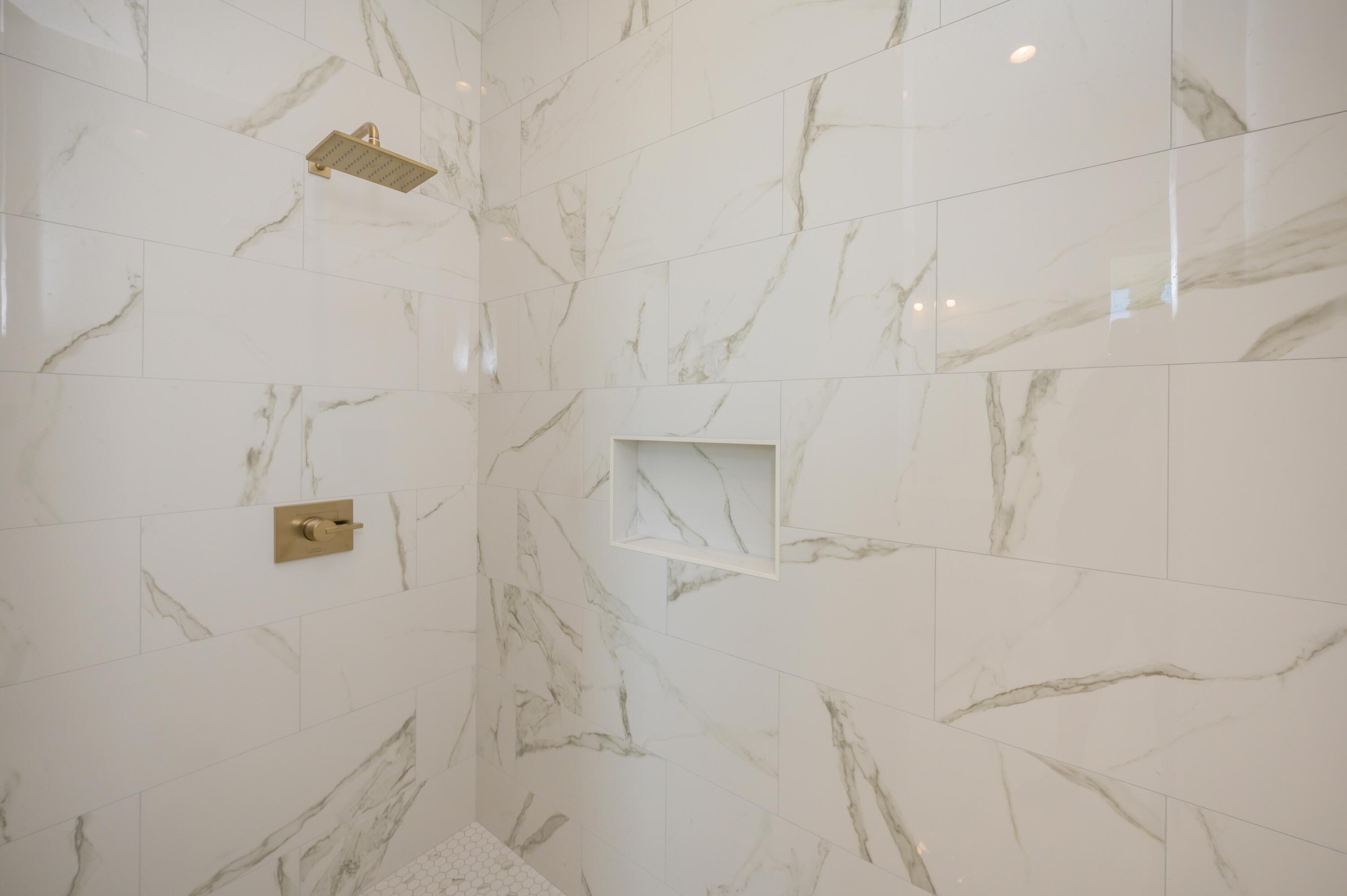 VALPARAISO PLAT 01 - Residential Lease
