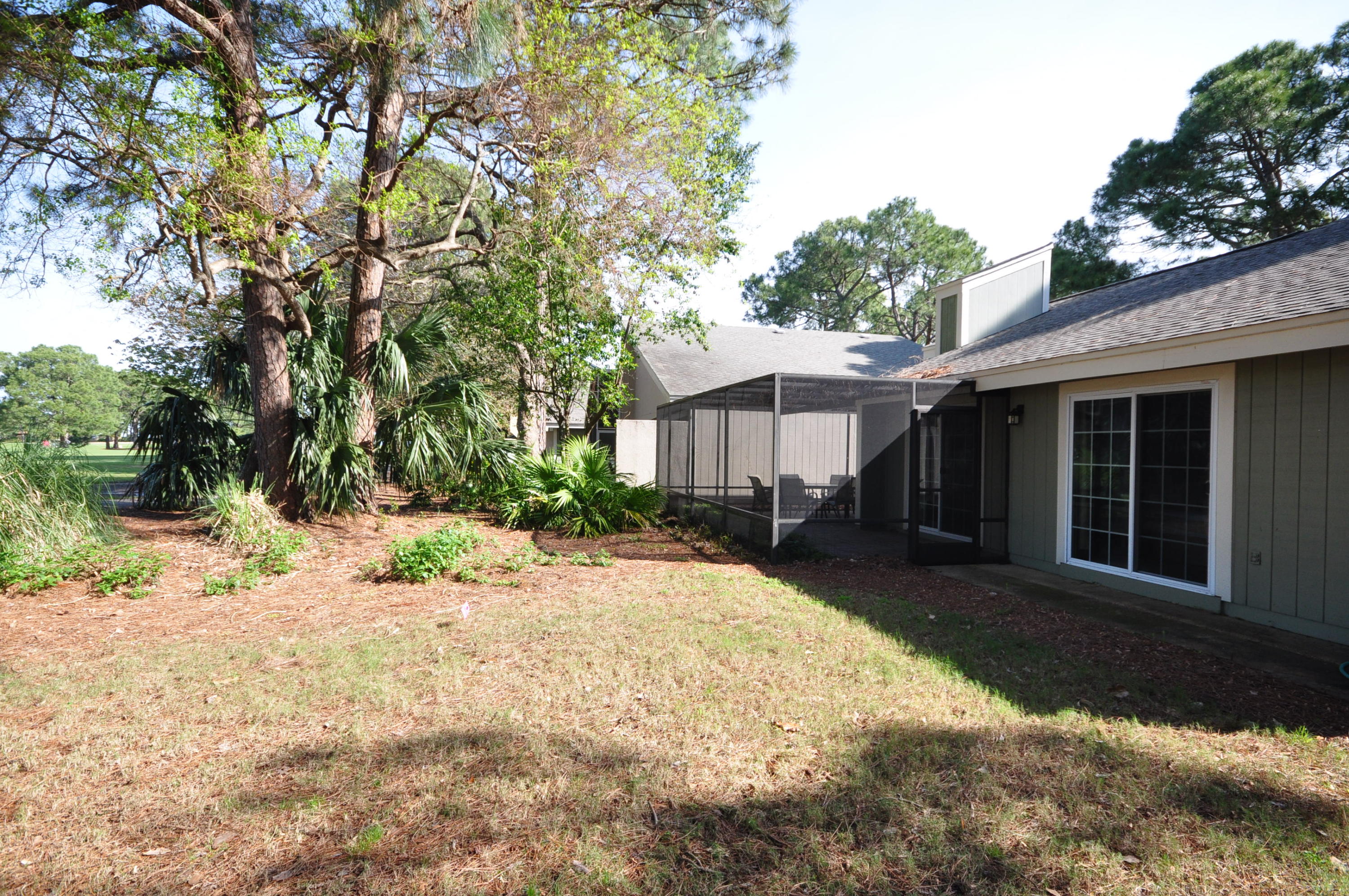 LINKSIDE VILLAGE UNIT 1 - Residential