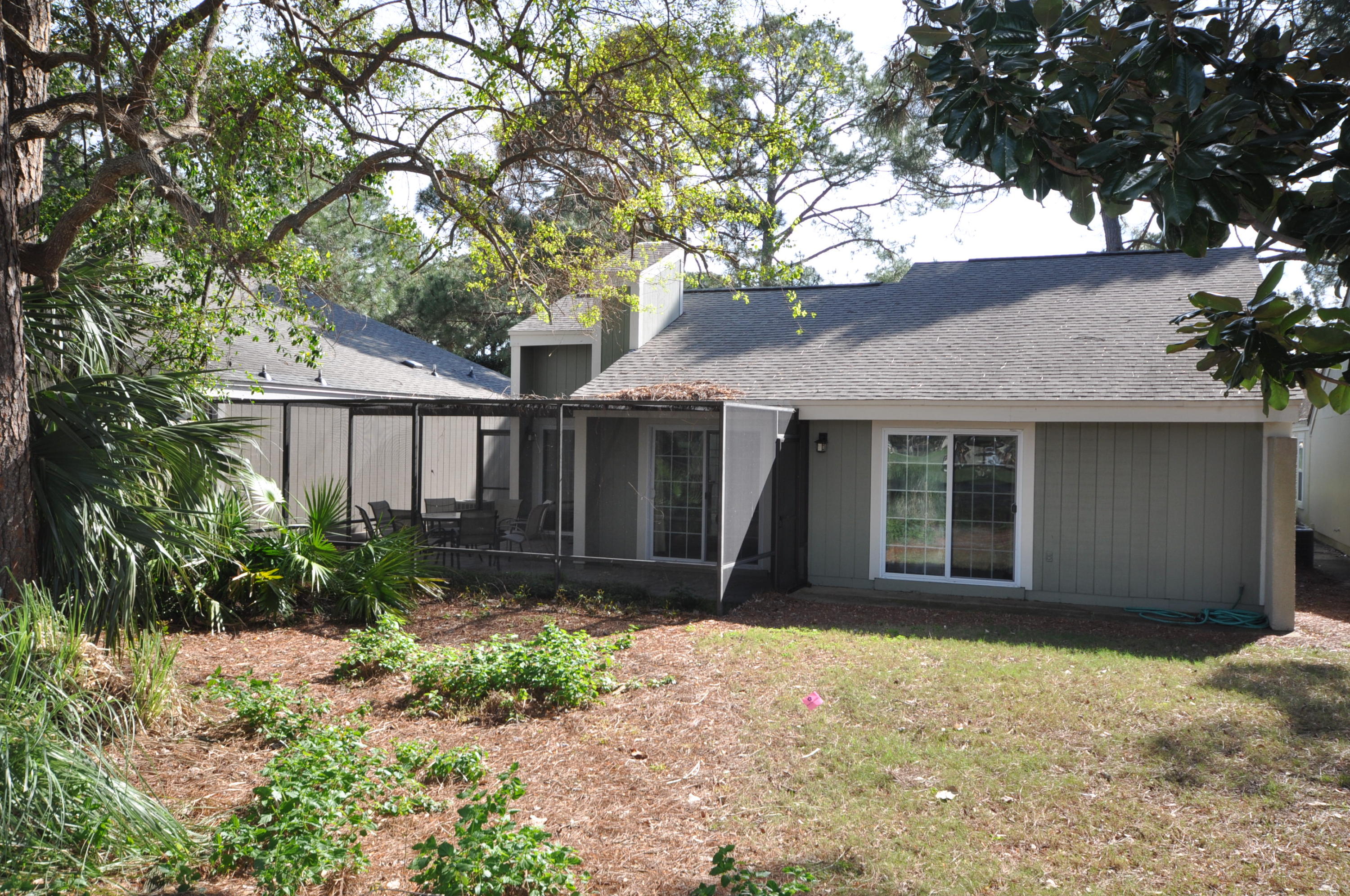 LINKSIDE VILLAGE UNIT 1 - Residential