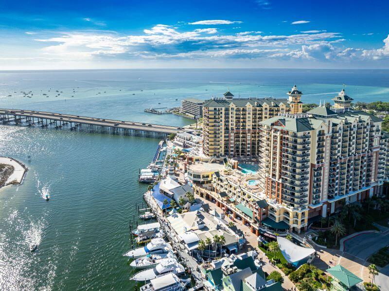 EMERALD GRANDE - Residential Lease