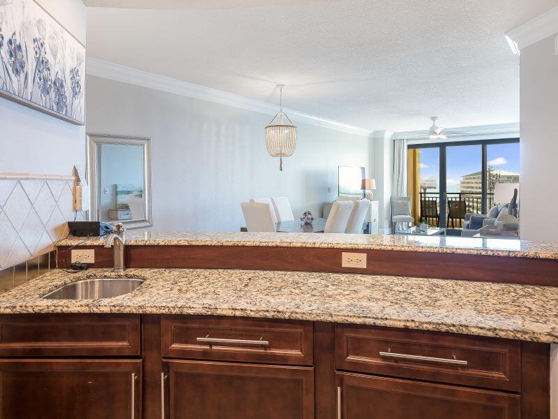 EMERALD GRANDE - Residential Lease