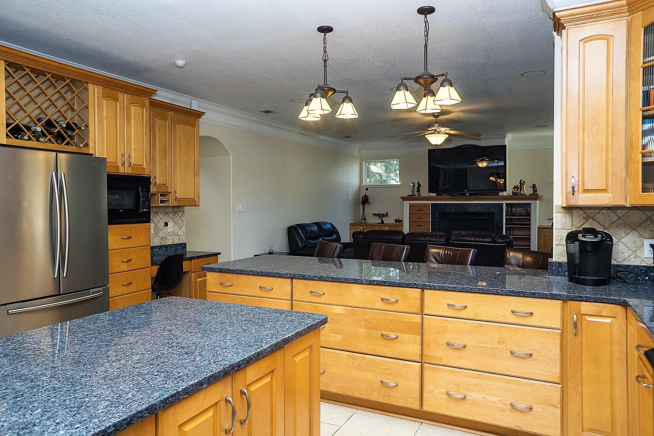 BAYSHORE PLACE PH 2 - Residential