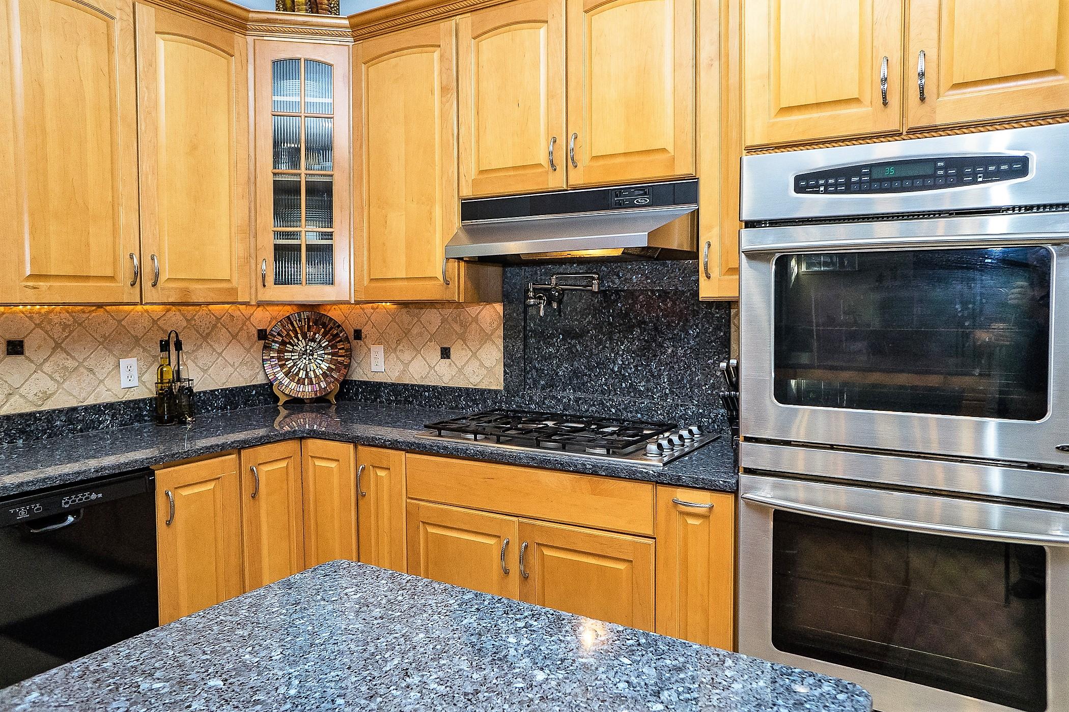 BAYSHORE PLACE PH 2 - Residential