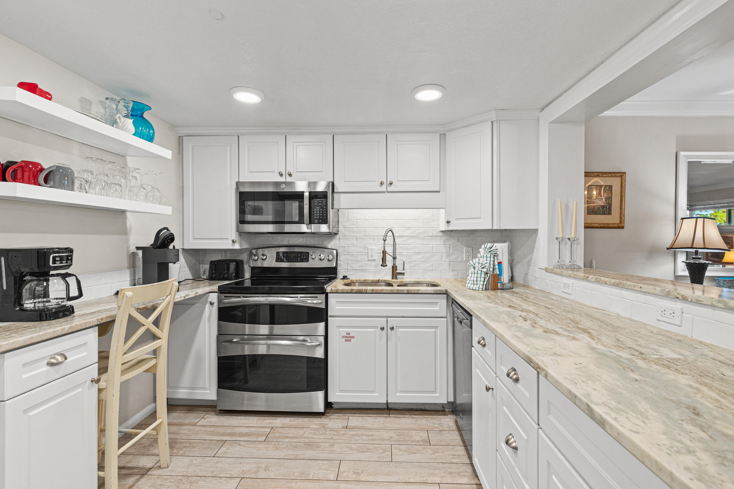 BAYOU VILLAGE CONDO PH 1 - Residential