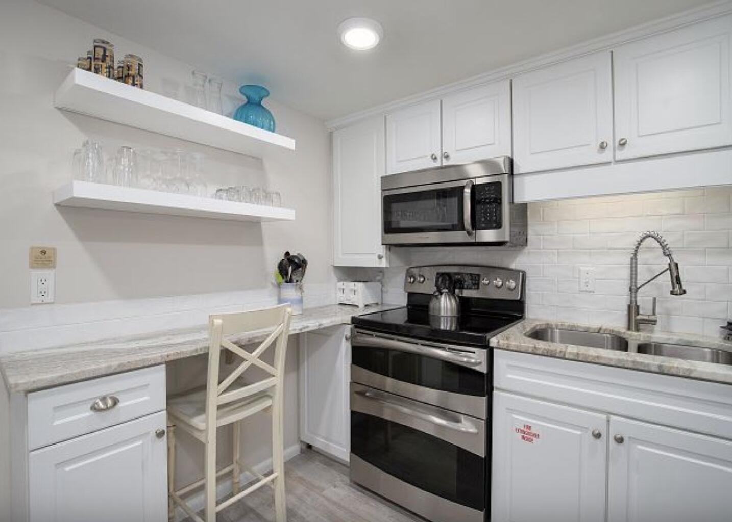 BAYOU VILLAGE CONDO PH 1 - Residential