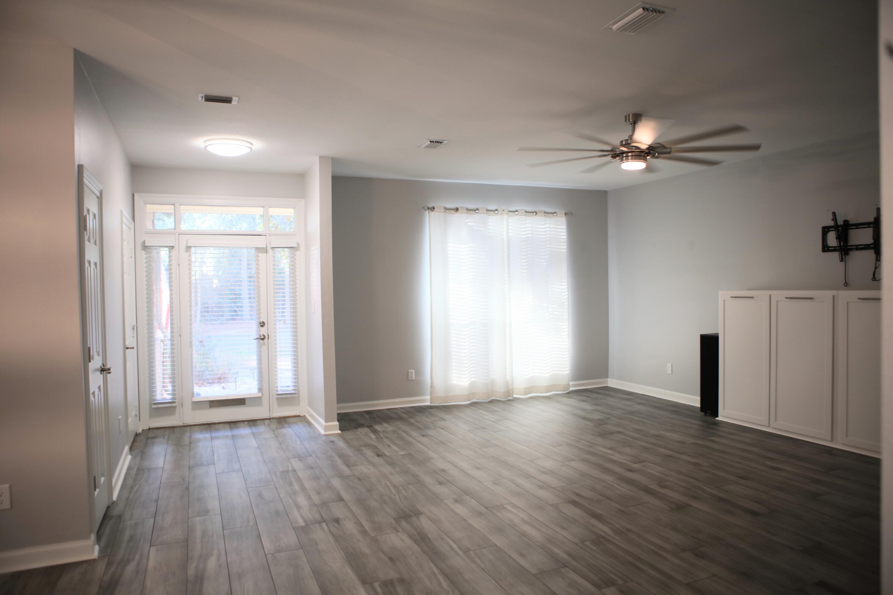ESCADA - Residential Lease