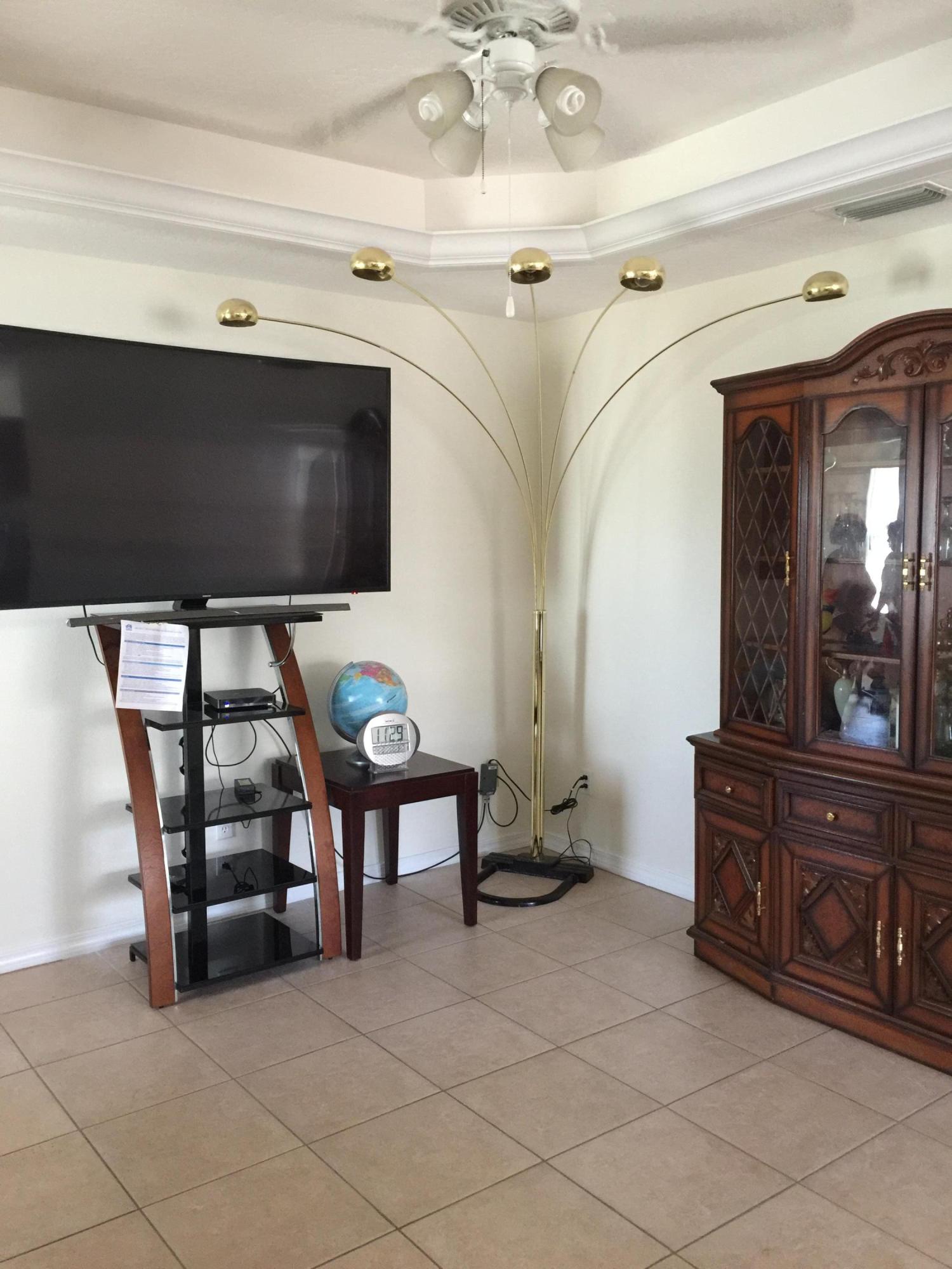 CASA LOMA S/D 1ST ADDN - Residential