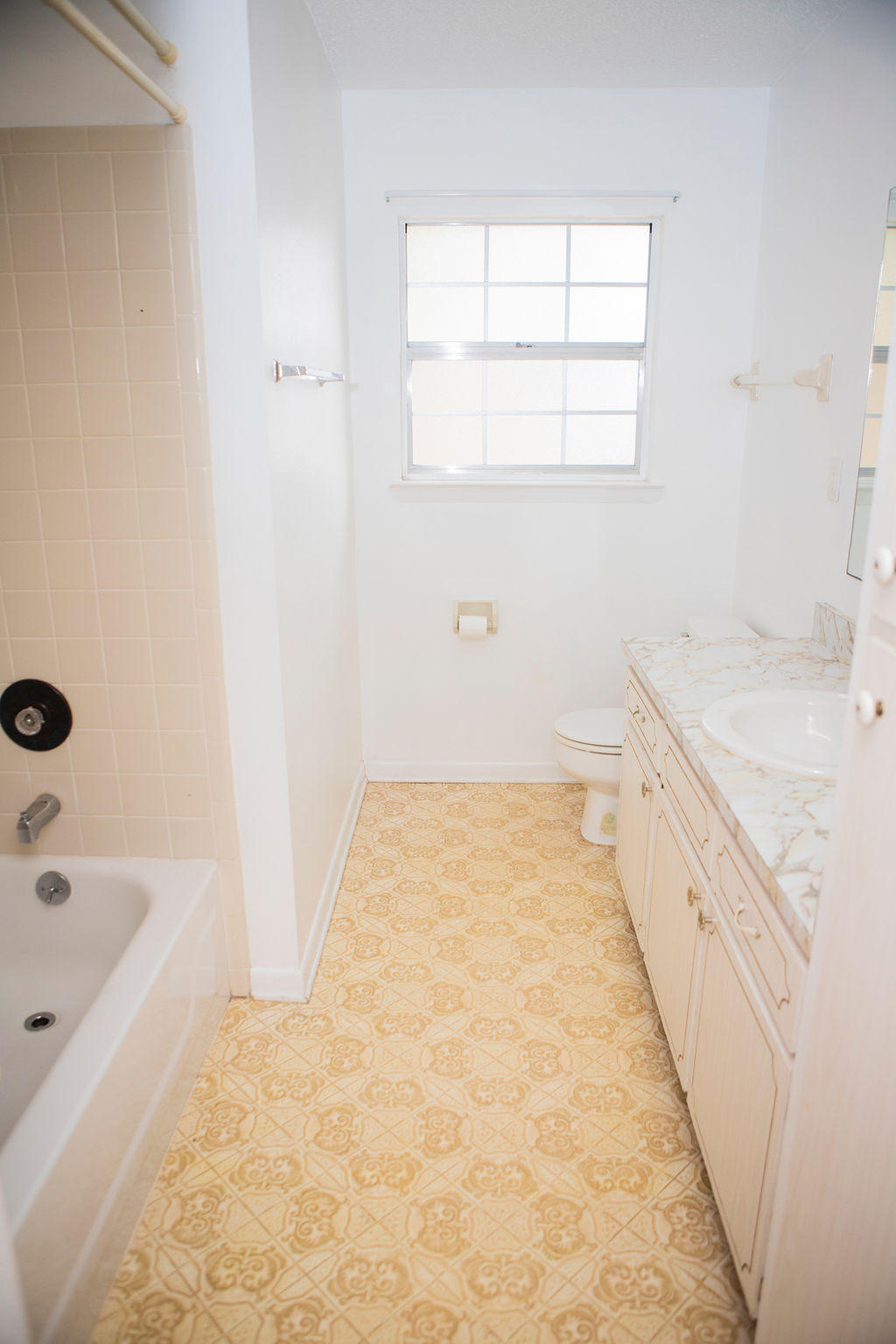 HOLLY WOODS - Residential